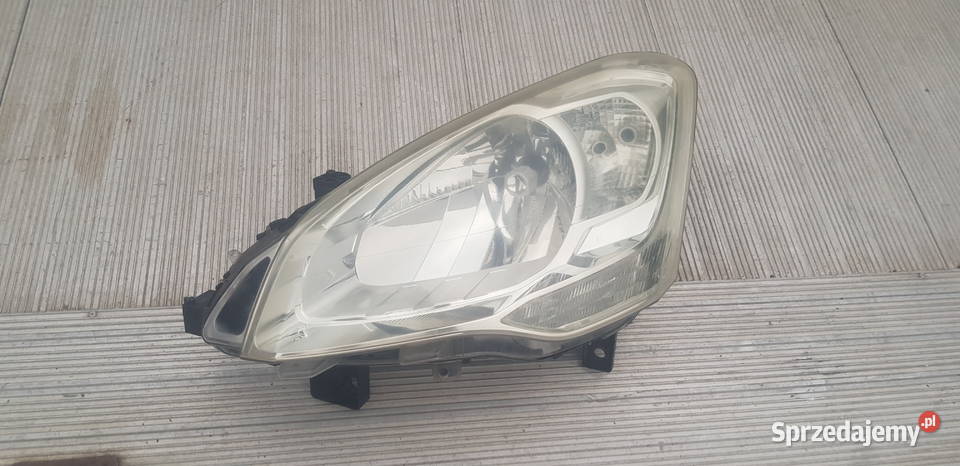 Berlingo Partner 2008 lampa lewa przód przednua Morawica