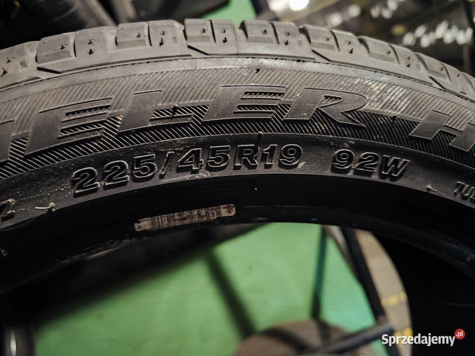 2x 22545r19 92W Bridgestone Dueler HP Sport
