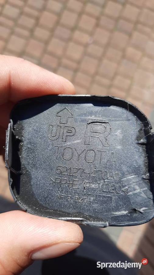 ZAŚLEPKA ZDERZAKA PRAWY PRZÓD 5212747020 TOYOTA Pozostałe sprzedam