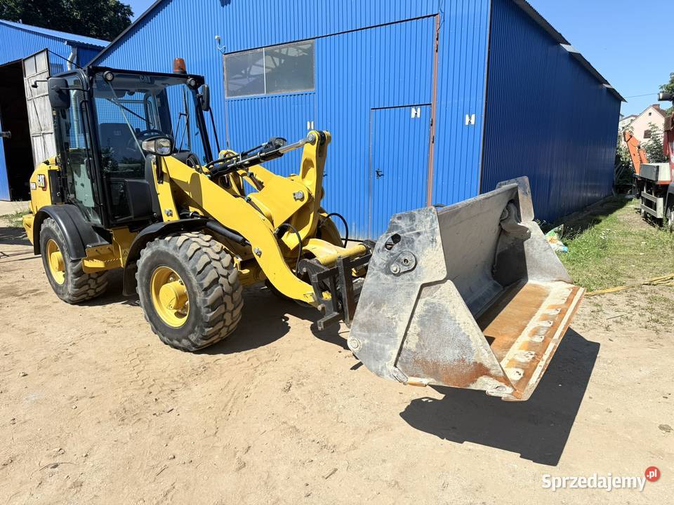 Ładowarka kołowa CAT 906 M 2020