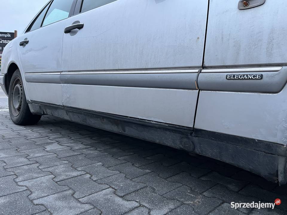 Mercedes w210 E200 kompresor 186 automat LPG Rok produkcji 1999 Łomianki Dolne sprzedam