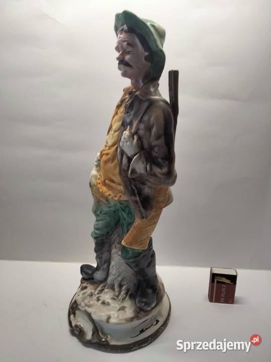 Włoska porcelana sygnowana Capodimonte figura 40 Porcelana i szkło Gniezno