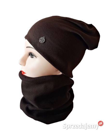 Różne kolory kompletów czapka i komin na jesień