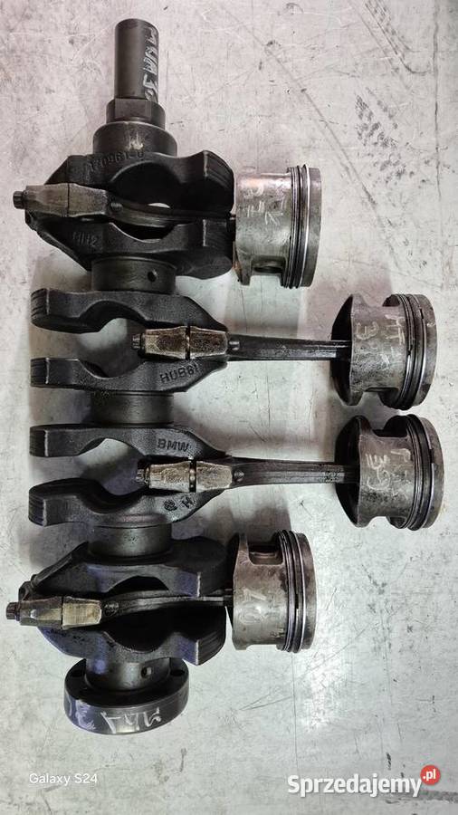 WAŁ KORBOWY Z TŁOKAMI BMW 18 8V E30 E34 518 318 Blok silnika śląskie Kiczyce