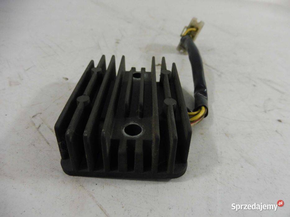 Kawasaki GPZ 500 regulator napięcia 02r A756
