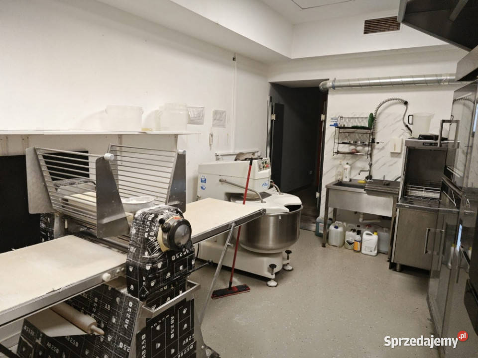 Lokal usługowy gastronomia Półwiejska 100m2 wielkopolskie Poznań