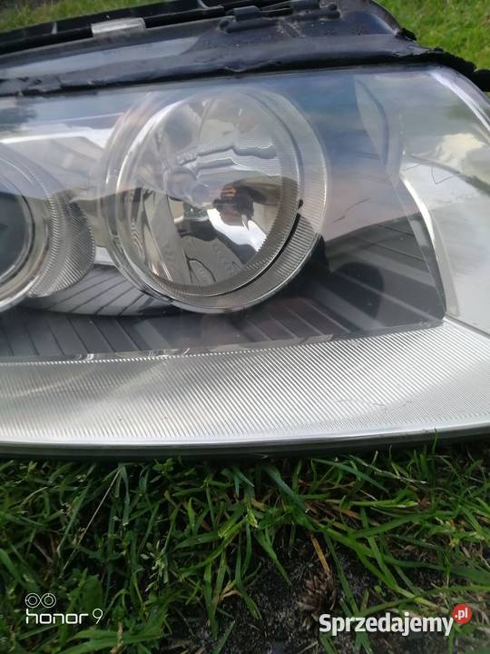 Lampa prawa Audi A8 D3 2003r Rok produkcji 2003 Lampy przednie Koło