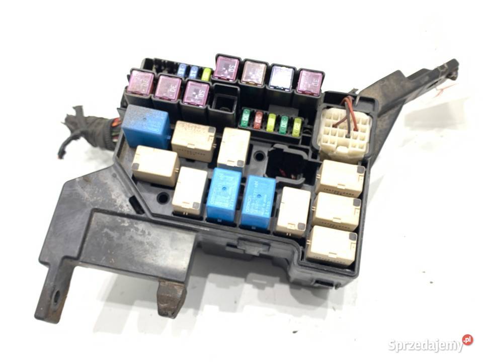 SKRZYNKA BEZPIECZNIKÓW SUZUKI SX4 Hatchback 19 podkarpackie