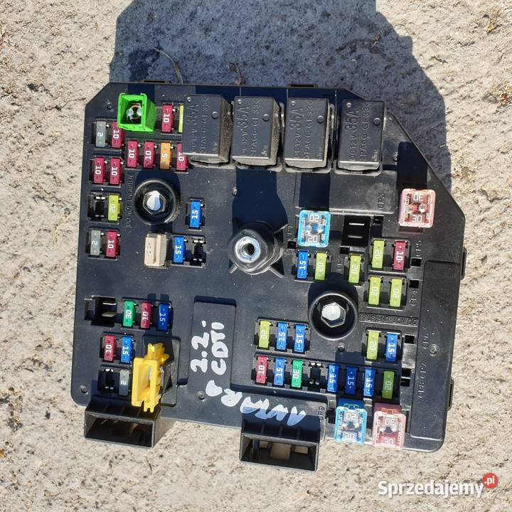 OPEL ANTARA 22 CDTI SKRZYNKA BEZPIECZNIKOW