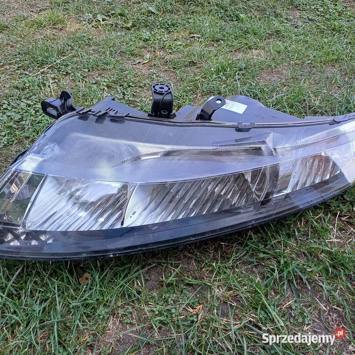 Sprzedam lampę lewa do samochodu Honda Civic ufo Korczew