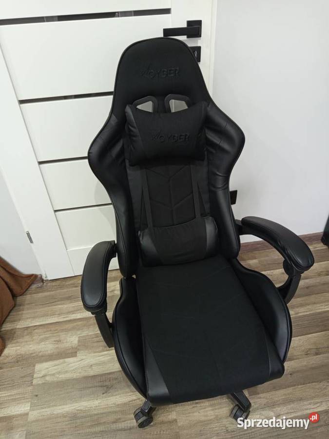 Sprzedam biurko z fotelem gamingowym Fotele i krzesła obrotowe Prudnik