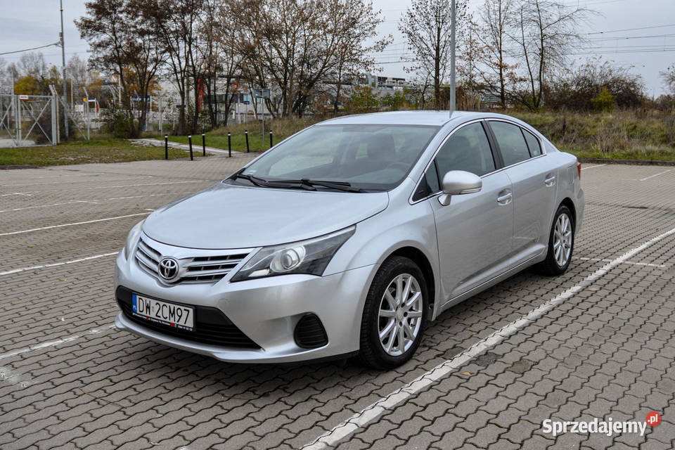 Toyota Avensis 18 147 2014 r Lift Salon Wrocław sprzedam