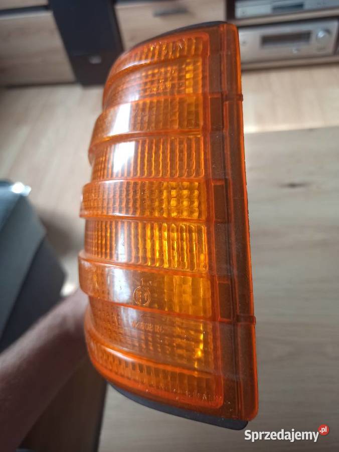 Kierunkowskaz migacz Mercedes w126 Bosch Gliwice