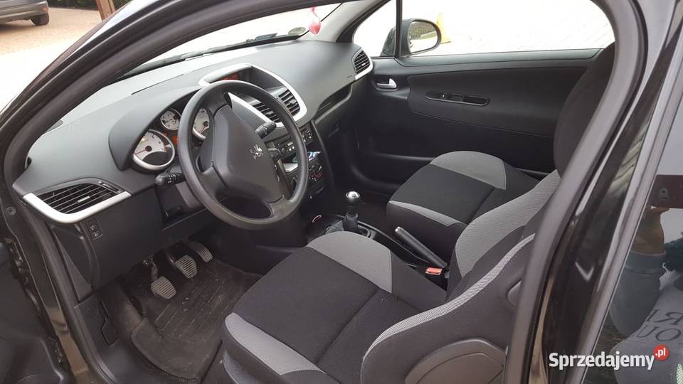 Peugeot 207 2007 14 benzyna igła światła przeciwmgielne