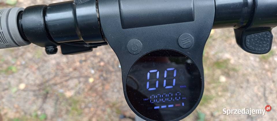 Hulajnoga elektryczna Indiana ES 700 Pojazdy elektryczne