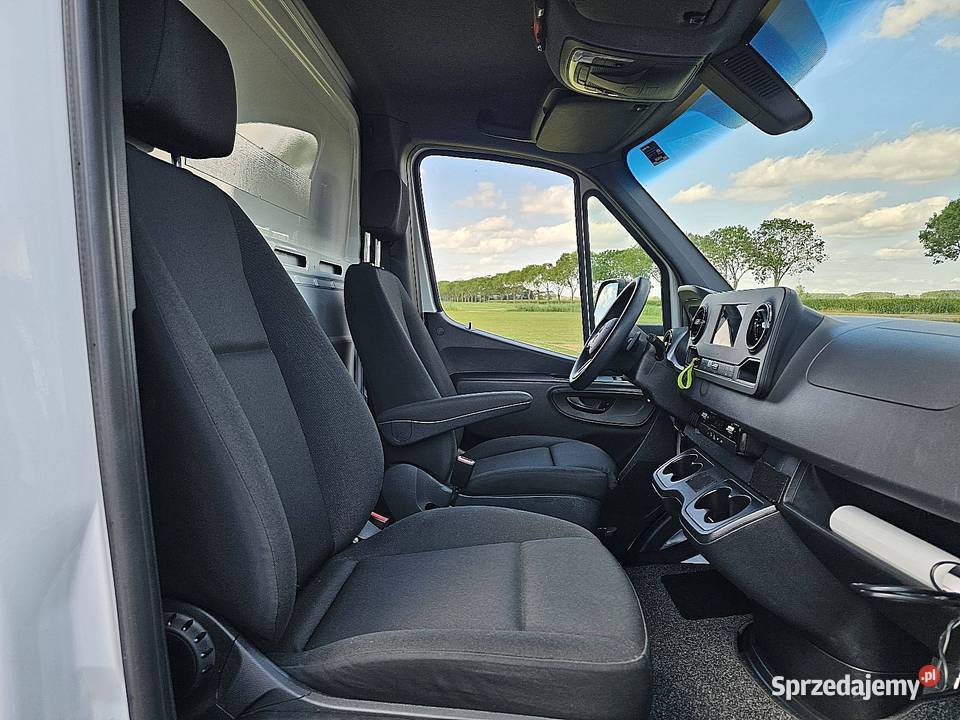 MercedesBenz SPRINTER 315 kontener winda