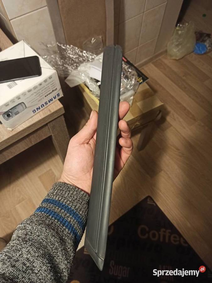 Listwa boczna zderzak błotnika w124 prawy osobowe Gliwice