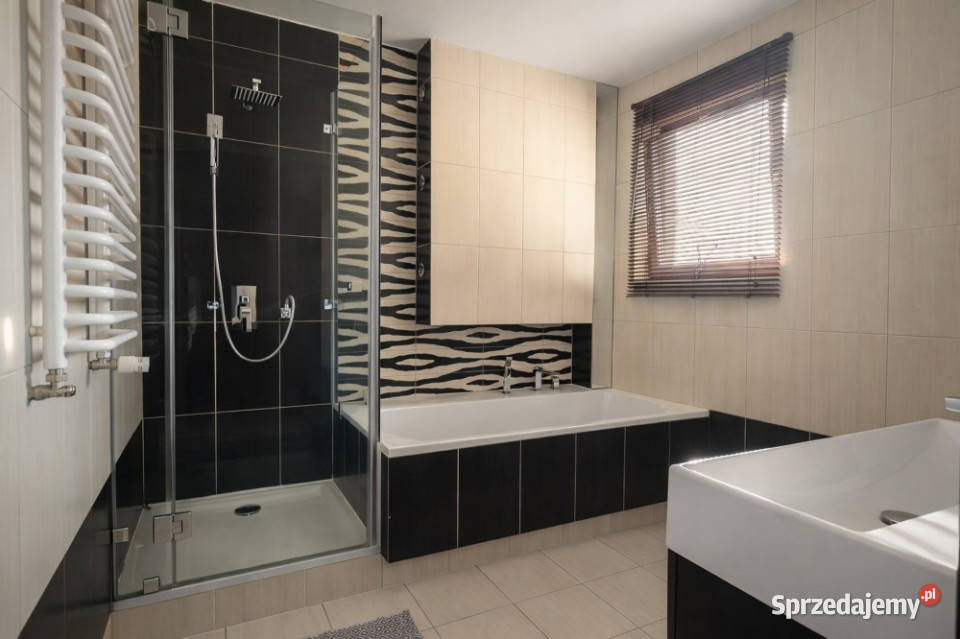 Dom w zabudowie szeregowej z ogrodem Osiedle 310m2 Wrocław