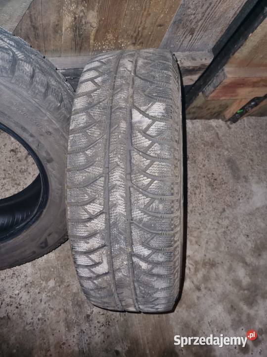 Opony zimowe Lassa 16x215x65 16cale sprzedam