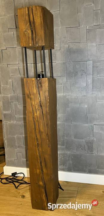 Lampa stojąca ze starego drewna retro rustykalna
