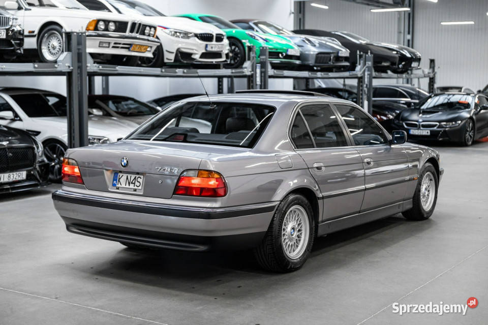 BMW 740 Oryginał Bezwypadkowa Niski przebieg E38
