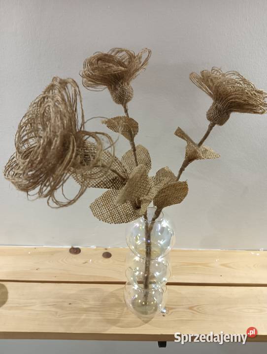 Kwiatybukiet trzech róż z juty Skawina