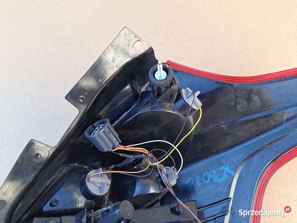 FORD FOCUS MK3 HB LAMPA LEWY TYŁ LEWA ORYGINAŁ Lampy tylne Bieleń