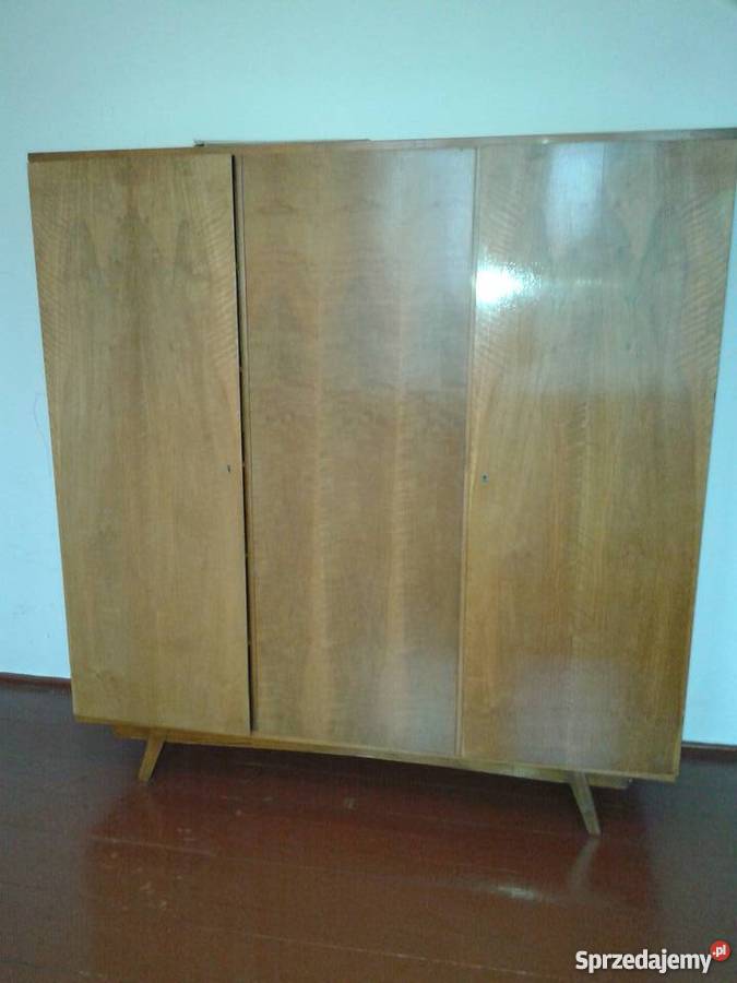 Szafa trzydrzwiowa używana stan PRL 59cm Nowy Dwór Mazowiecki