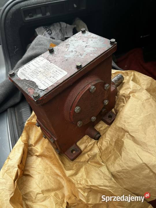 Tuleja i tłok do silnika do silnika typ S 320 i lubelskie