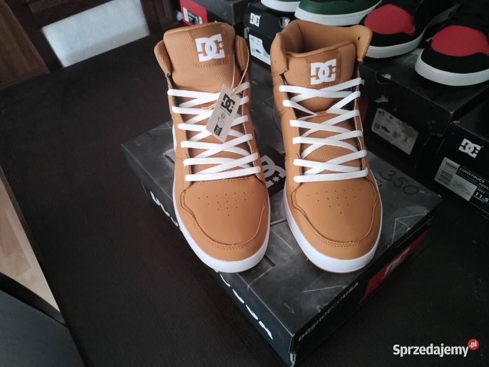 Nowe buty DC Sportowe Zbaków Górny
