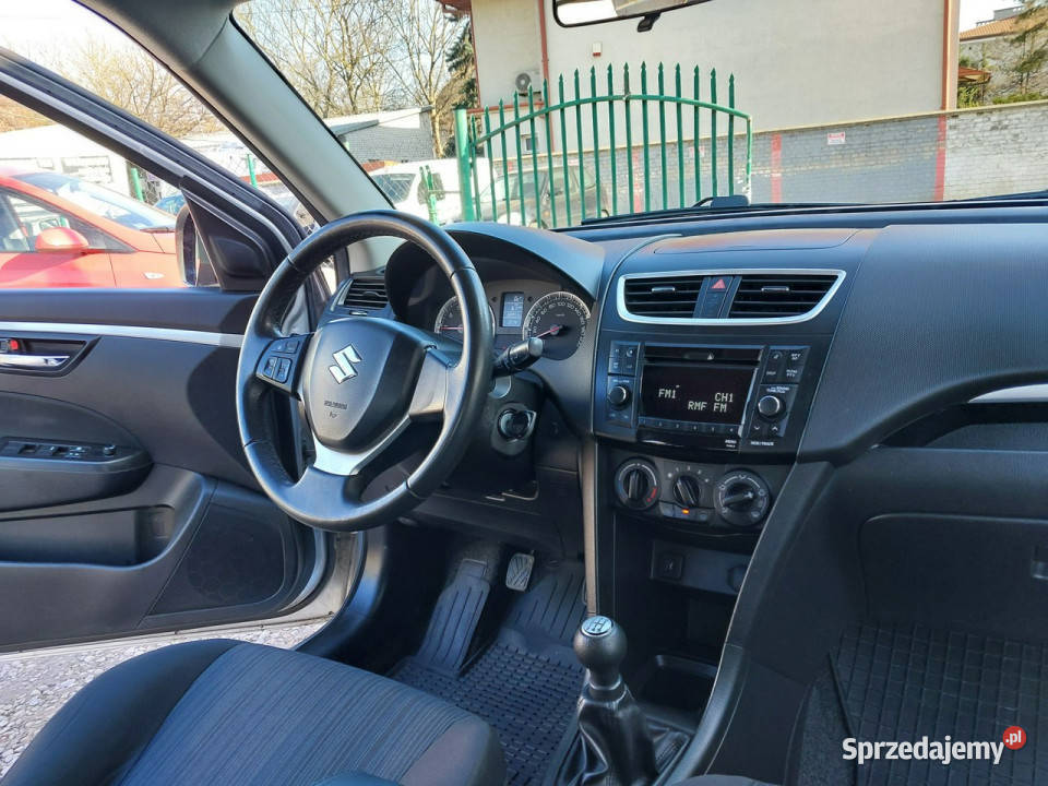 Suzuki Swift 5 drzwi SALON POLSKA 69 pełny nieuszkodzony Warszawa sprzedam