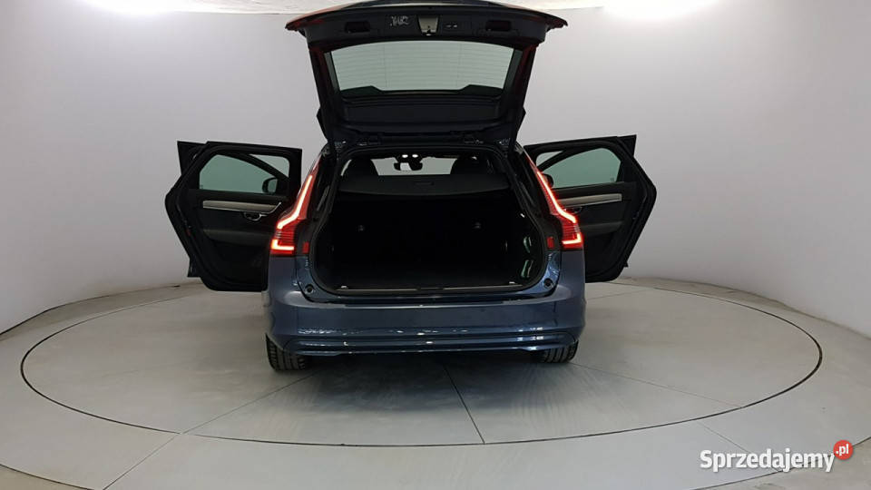 Volvo V90 B4 D Momentum Pro aut Z Polskiego Warszawa
