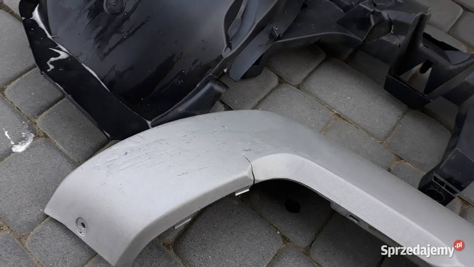 Zderzak tył Dacia Duster 2 osobowe Kędzierzyn-Koźle sprzedam