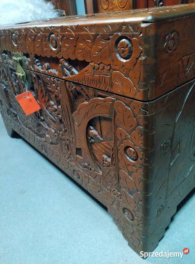 Duży rzeźbiony kufer skrzynia z drewna Białystok sprzedam