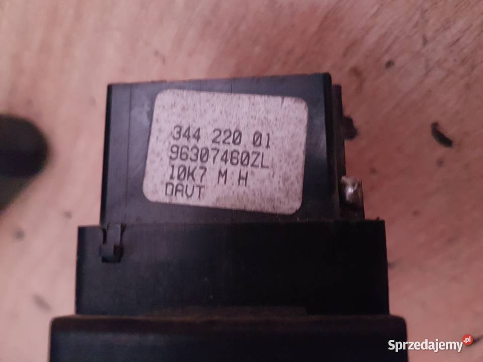 PEUGEOT 206 1999 PRZELACZNIK SWIATEL WYCIERACZEK Rok produkcji 1999 wielkopolskie Turek