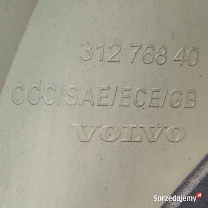 LAMPA PRAWA Volvo V70 III XC70 20072013 tylna