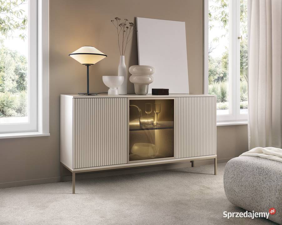 Komoda SENTO trzydrzwiowa LED 154 szybka wysyłka Łódź sprzedam