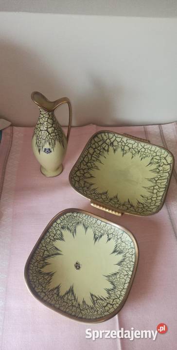 Przepiękna amfora i 2 Patery
Sygnowana HHR
Firmę Gdańsk