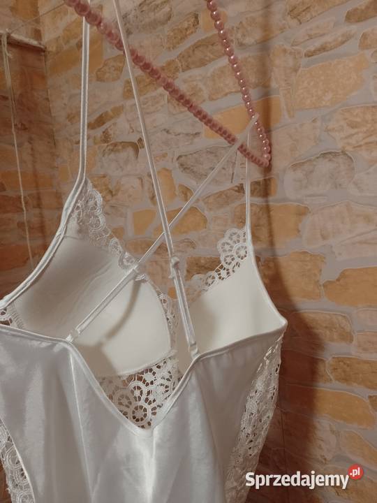 3840 ML Biała haftowane halka z Londynu koszulka Victoria's Secret Kraków sprzedam