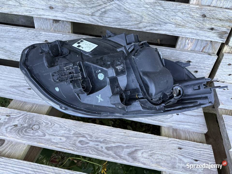 Lampa przednia Renault Kangoo II osobowe
