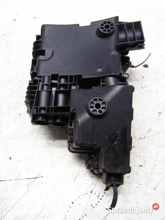 OBUDOWA SKRZYNKA BEZPIECZNIKÓW 12 DIGT NISSAN lubelskie