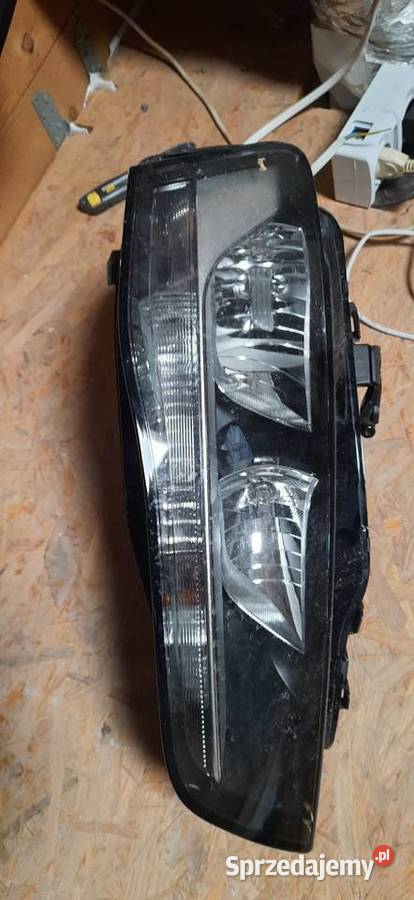LAMPA PRZEDNIA REFLEKTOR AUDI A4 B8 lampy przednie Siechnice
