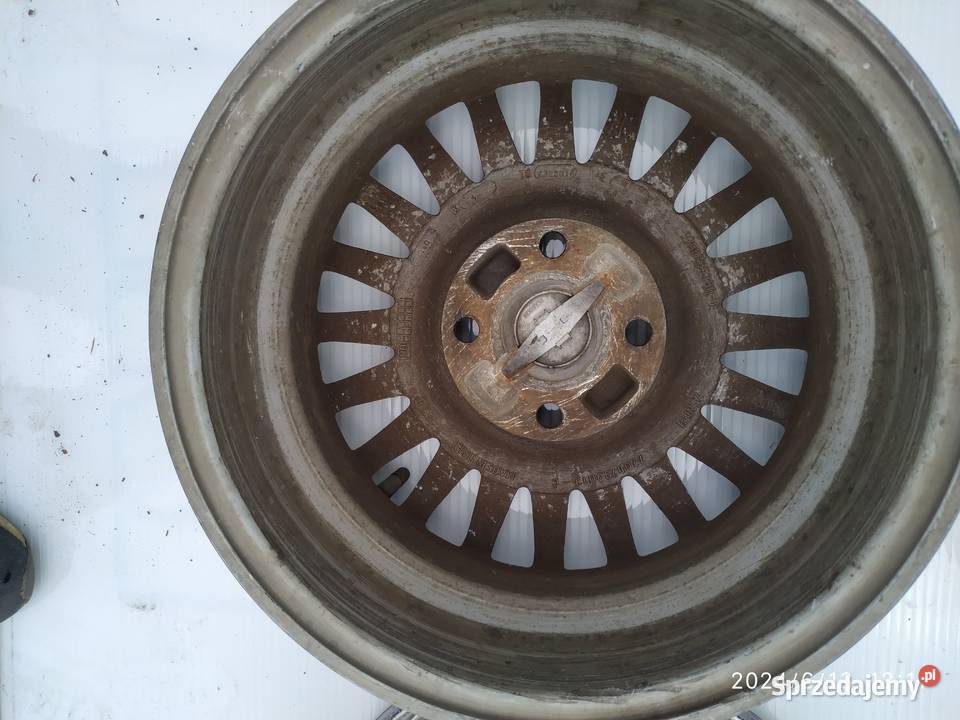 Kultowe felgi do Renault 19 włoskie 13x5J