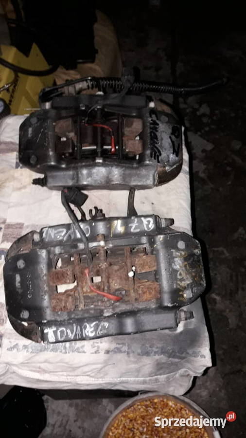 Tylny zacisk hamulcowy prawy i lewy AUDI Q7 osobowe Sieroszowice