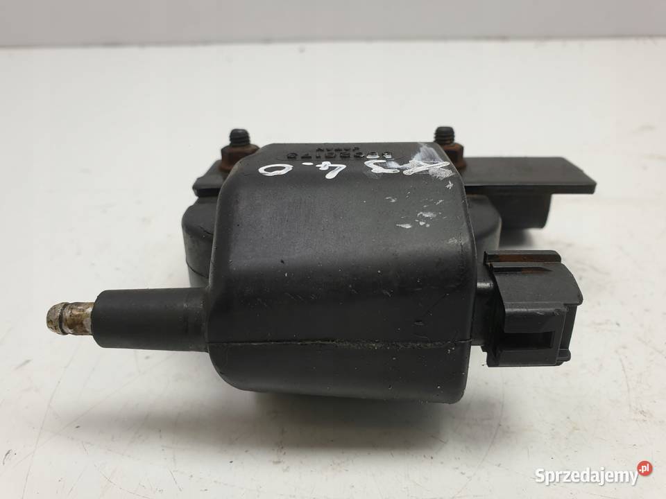 Jaguar XJ8 40 V8 56028173 osobowe Rudka