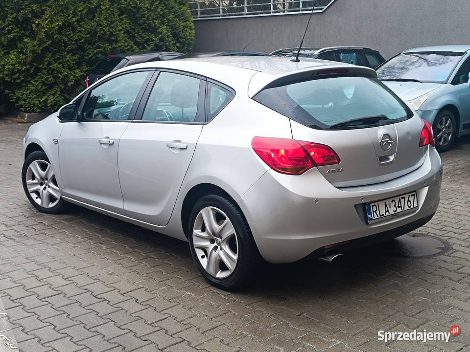Opel Astra J 14T właściciel doinwestowana 140KM Astra Rzeszów