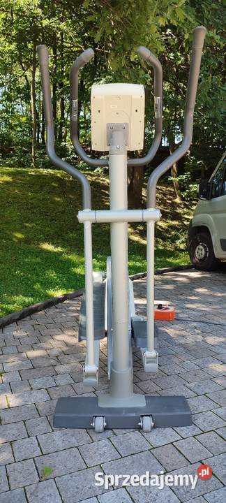 Orbitrek elektromagnetyczny TUNTURI CF3016 Jasień