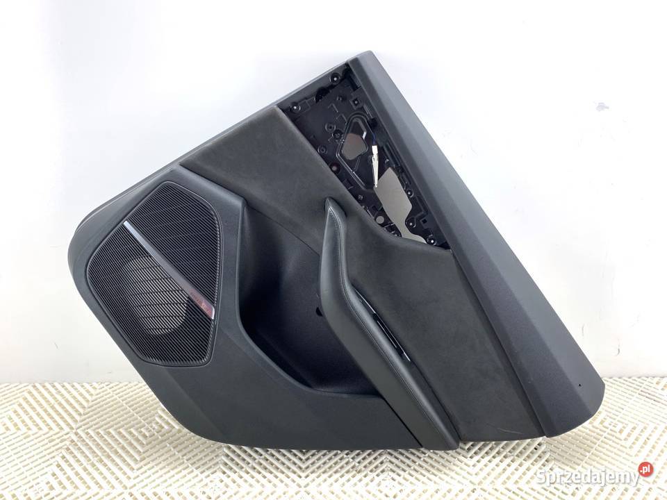 BOCZEK DRZWI PRAWY TYŁ AUDI Q8 SUV TAPICERKA sprzedam