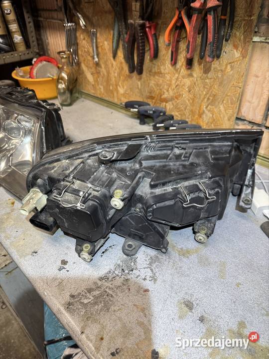 Lampy Skoda superb 1 2002 halogen Daleszyce