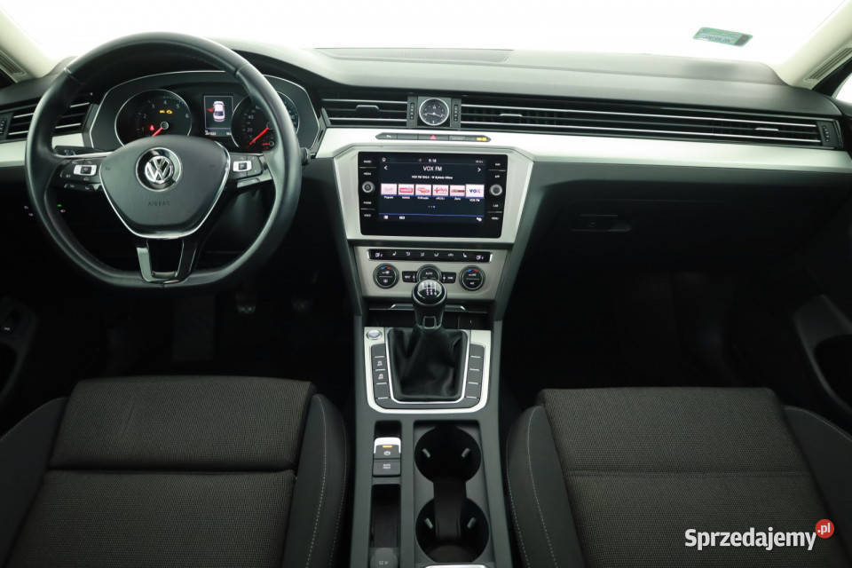 VW Passat 18 TSI nawigacja